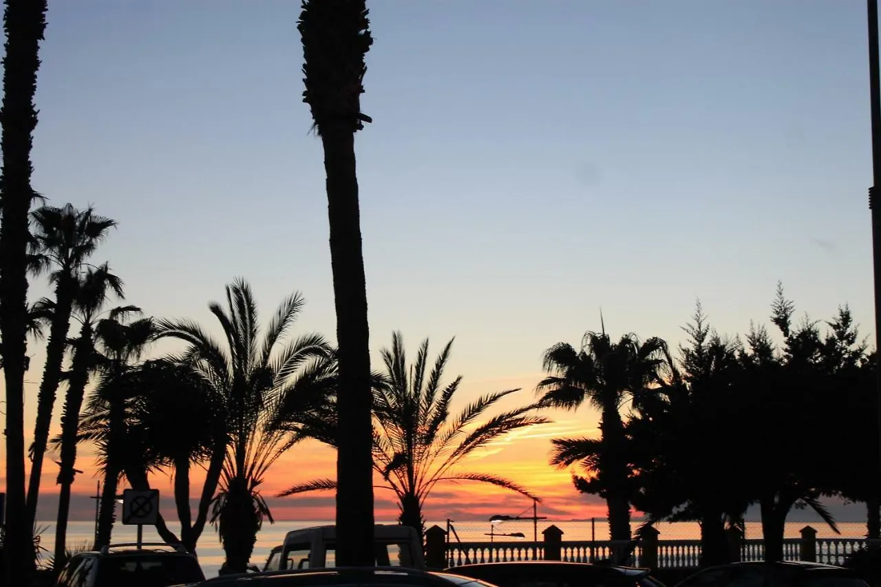 Centro Cristo Rey Hotel Torrox Gæstehus